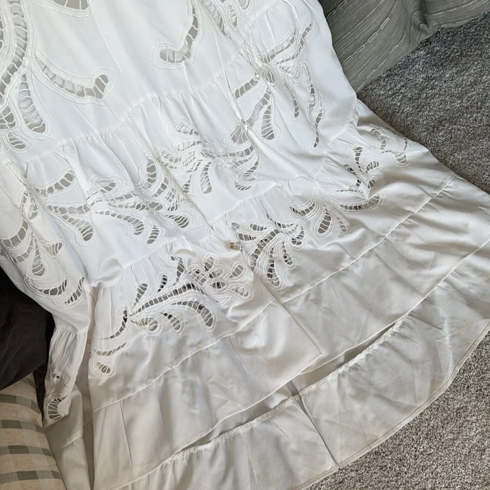 Nasty Gal White Lace Long Sleeve Wedding / Photo Dress - Picture 5 of 12